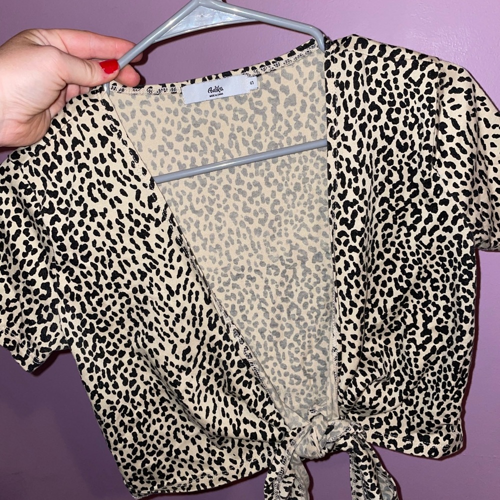 Adika tie top